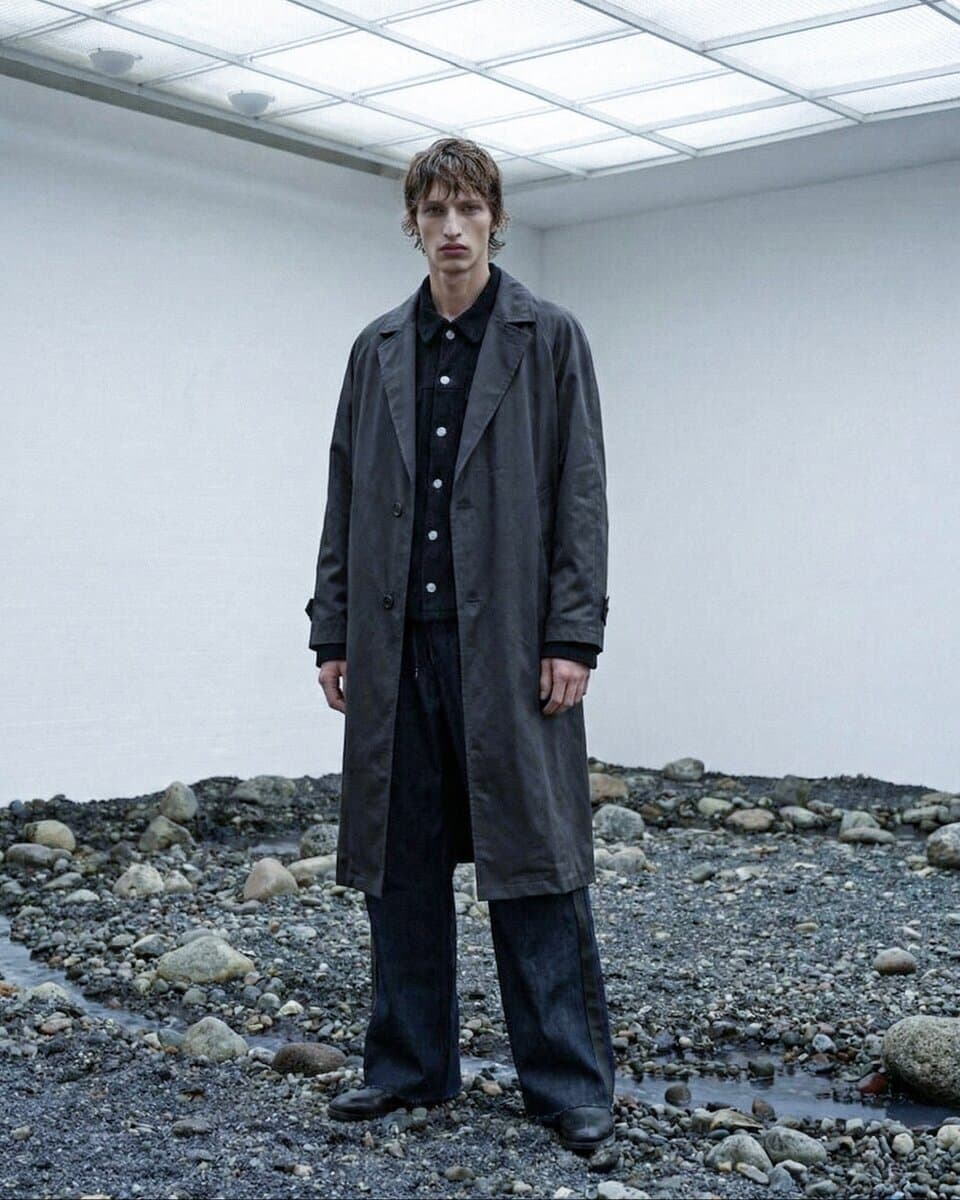 Black Dual-Length Trench - image 1