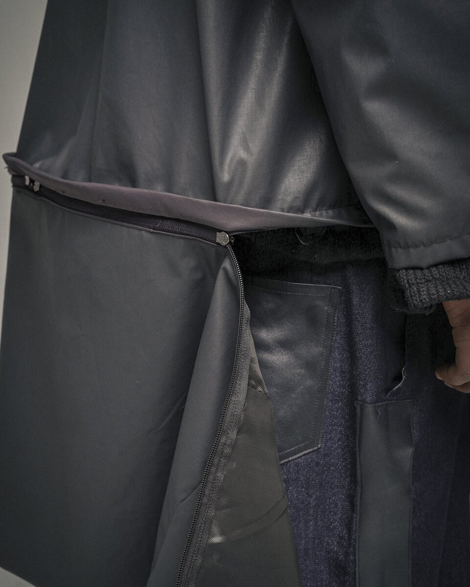 Black Dual-Length Trench - image 4