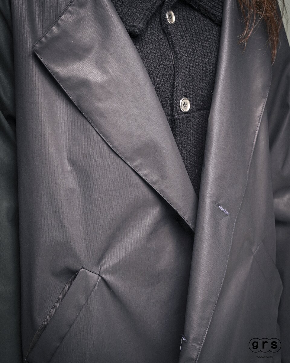 Black Dual-Length Trench - image 8