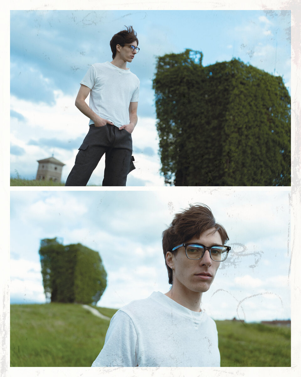 Cutted Tee hover